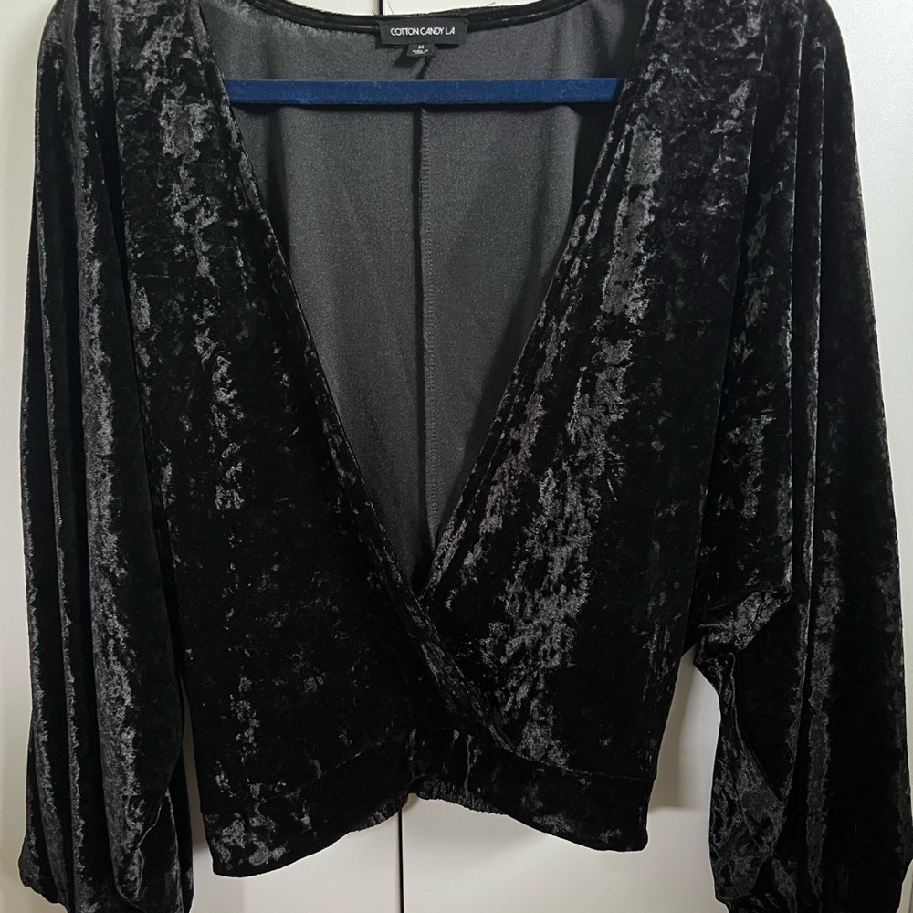 Velvet size M long sleeve top